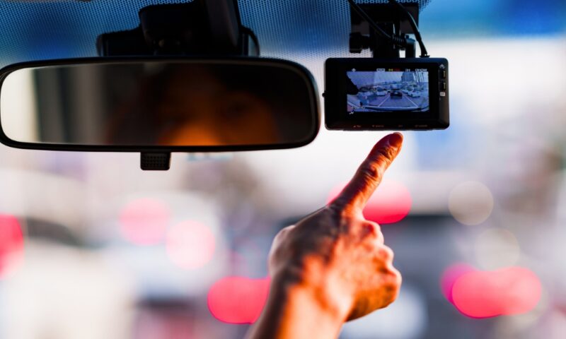 ChatGPT said:Snimanje puta je beleženje saobraćaja ispred vozila kamerom